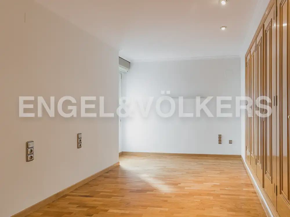 Appartement de 4 chambres à louer à Valence ville - 1 750 € (Ref: 10016330)