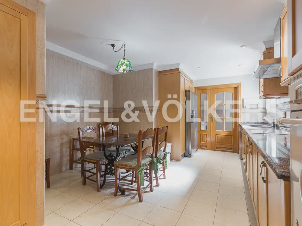 Appartement de 4 chambres à louer à Valence ville - 1 750 € (Ref: 10016330)