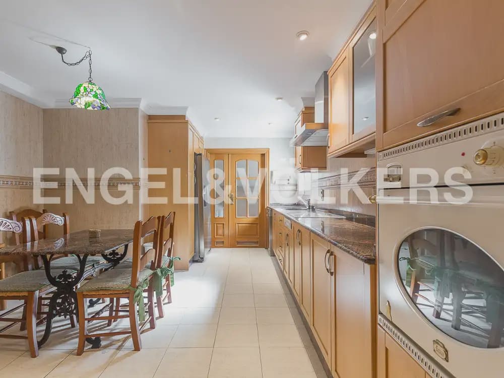 Appartement de 4 chambres à louer à Valence ville - 1 750 € (Ref: 10016330)