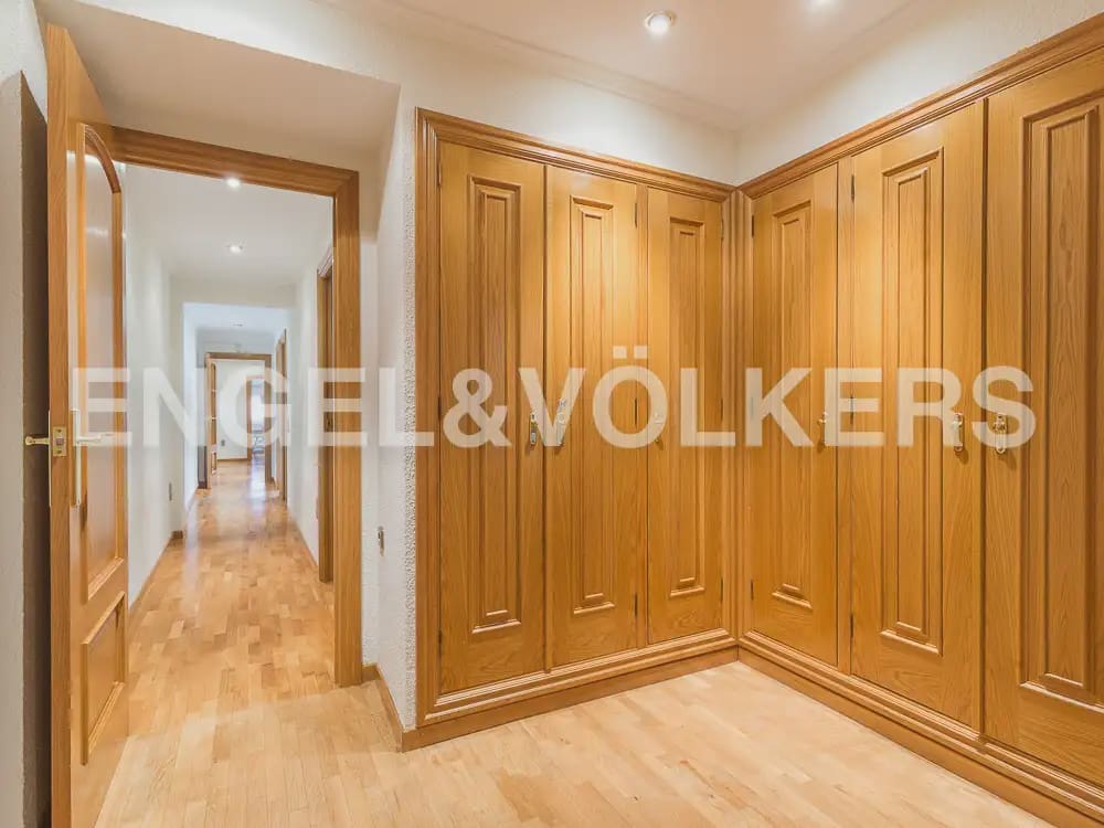 Appartement de 4 chambres à louer à Valence ville - 1 750 € (Ref: 10016330)