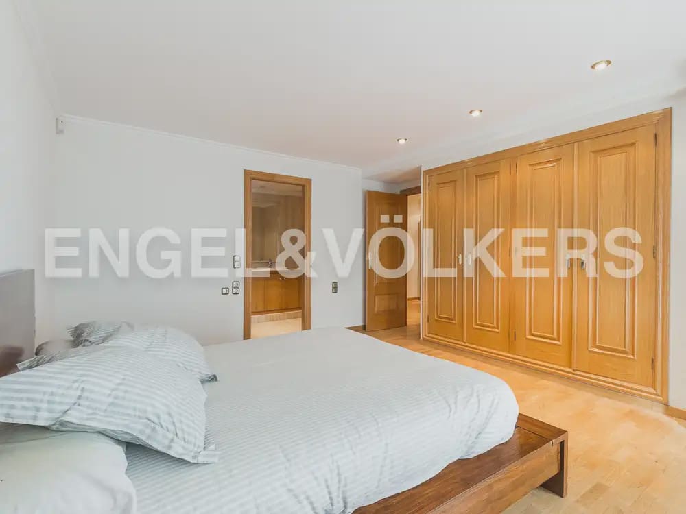 Appartement de 4 chambres à louer à Valence ville - 1 750 € (Ref: 10016330)