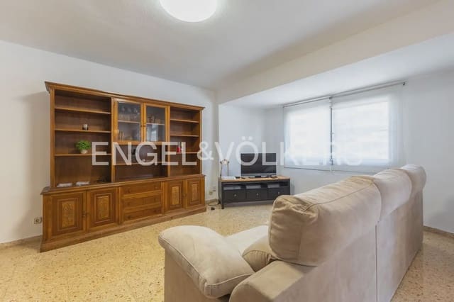 3 bedroom Flat for rent in En Corts, Valencia city - € 1,500 (Ref: 10016331)