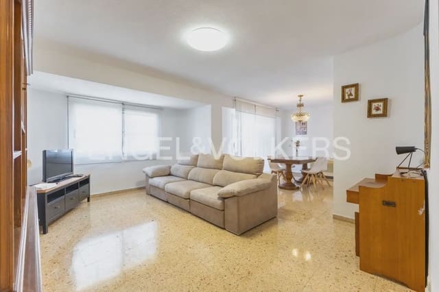 3 bedroom Flat for rent in En Corts, Valencia city - € 1,500 (Ref: 10016331)