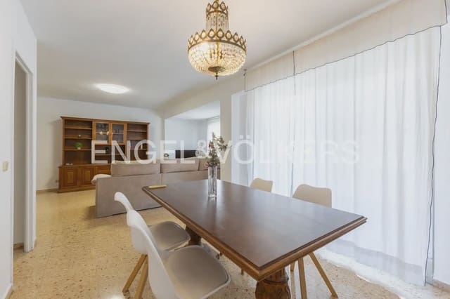 3 bedroom Flat for rent in En Corts, Valencia city - € 1,500 (Ref: 10016331)