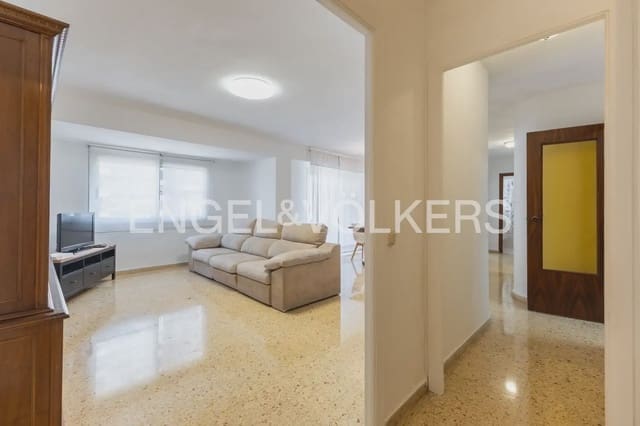 3 bedroom Flat for rent in En Corts, Valencia city - € 1,500 (Ref: 10016331)