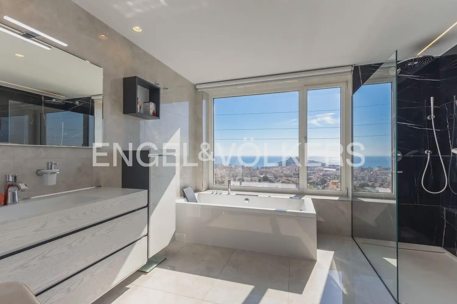4 bedroom Villa for sale in Peniscola with pool garage - € 1,500,000 (Ref: 10016332)