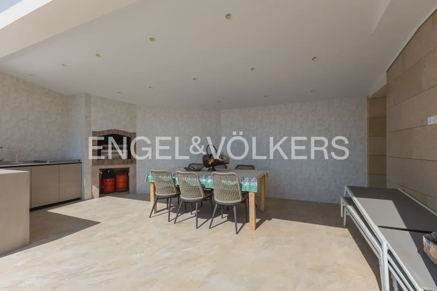 4 bedroom Villa for sale in Peniscola with pool garage - € 1,500,000 (Ref: 10016332)