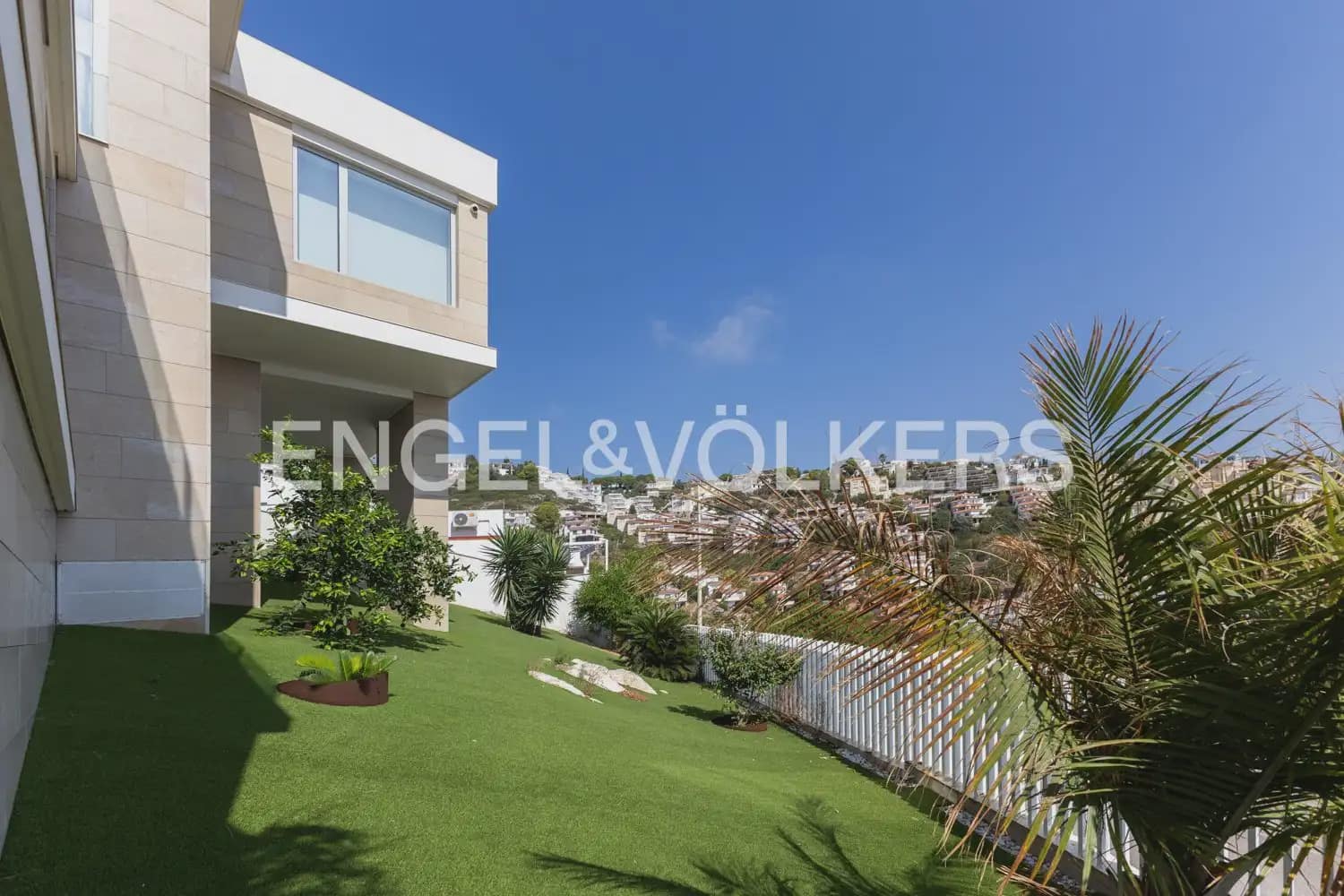 4 bedroom Villa for sale in Peniscola with pool garage - € 1,500,000 (Ref: 10016332)