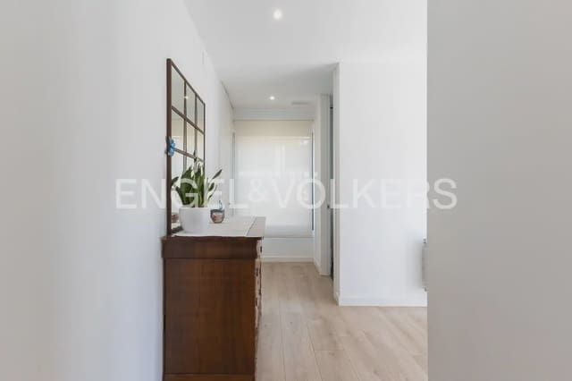 4 bedroom Villa for sale in Torrent with pool garage - € 620,000 (Ref: 10016334)