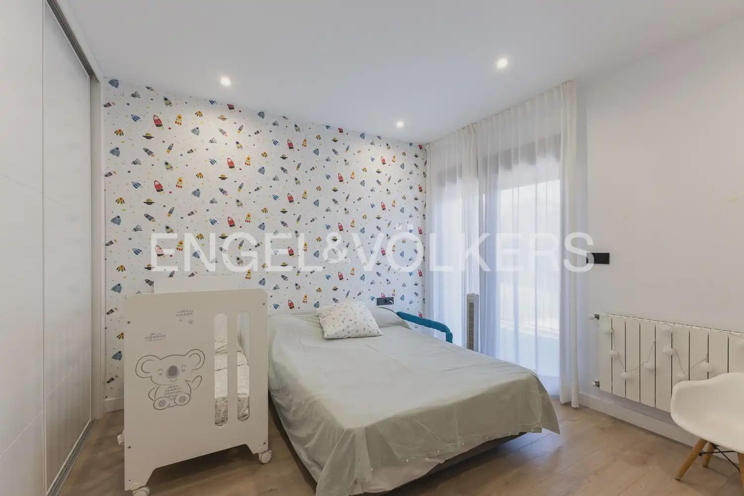 4 bedroom Villa for sale in Torrent with pool garage - € 620,000 (Ref: 10016334)