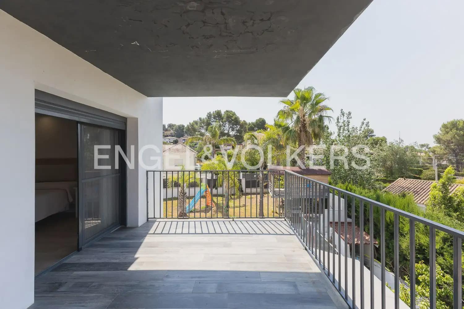 4 bedroom Villa for sale in Torrent with pool garage - € 620,000 (Ref: 10016334)