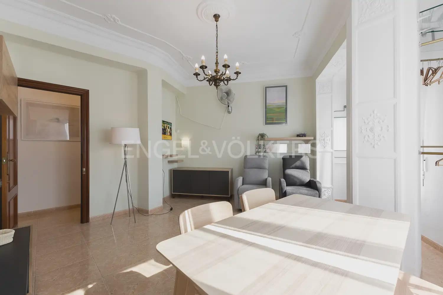 4 sypialnia Mieszkanie do wynajęcia w Miasto Walencja - 2 000 € (Ref: 10016598)