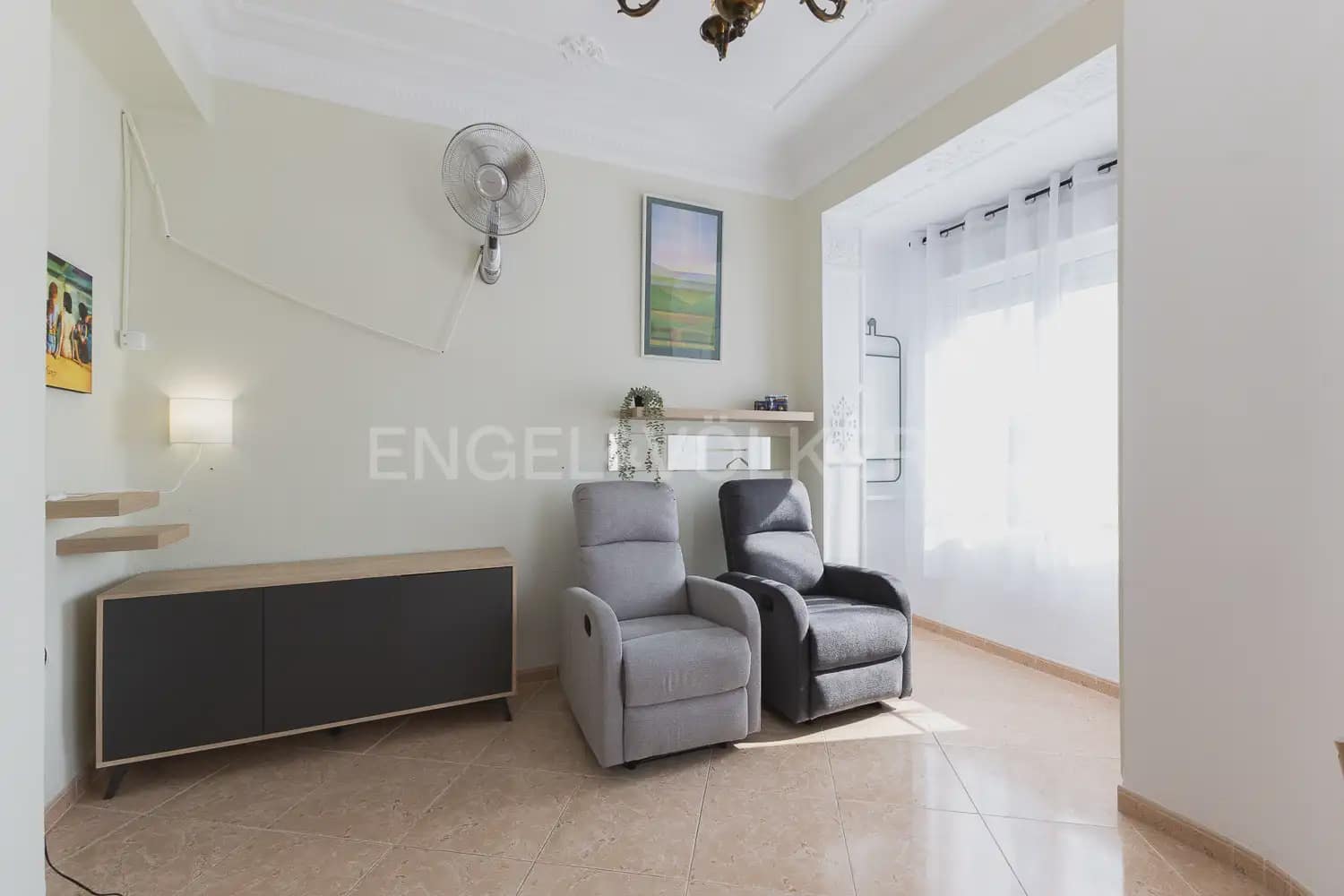 4 sypialnia Mieszkanie do wynajęcia w Miasto Walencja - 2 000 € (Ref: 10016598)