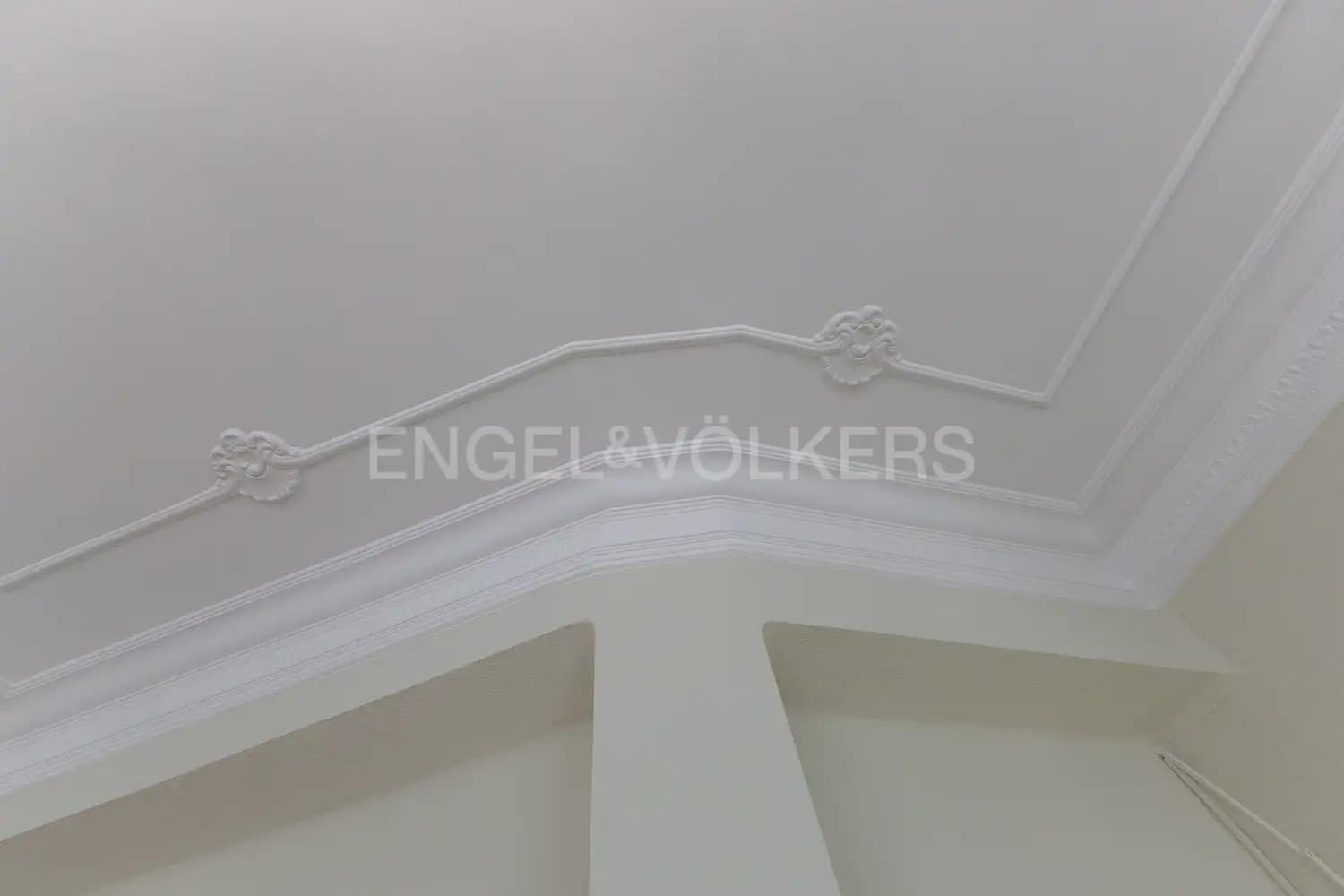 4 sypialnia Mieszkanie do wynajęcia w Miasto Walencja - 2 000 € (Ref: 10016598)