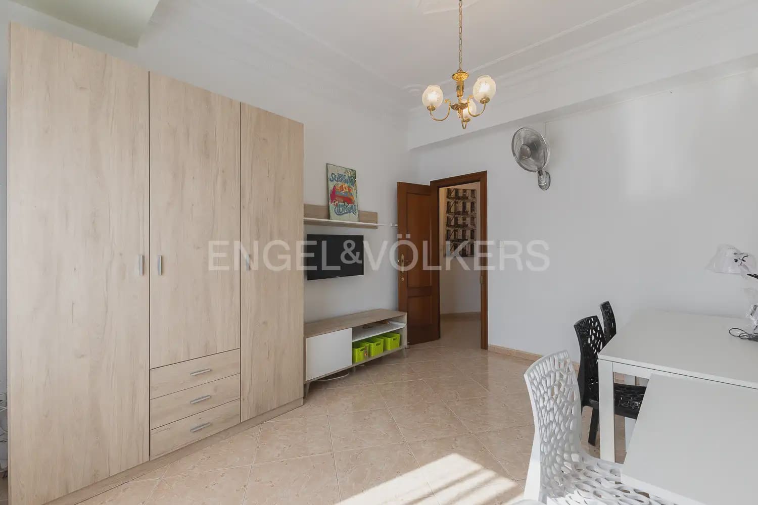 4 sypialnia Mieszkanie do wynajęcia w Miasto Walencja - 2 000 € (Ref: 10016598)
