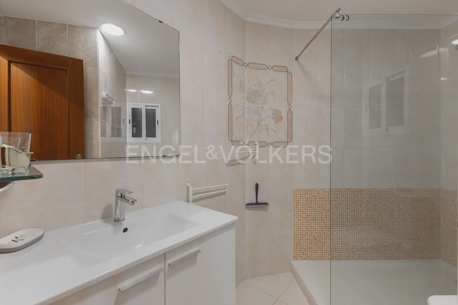 4 sypialnia Mieszkanie do wynajęcia w Miasto Walencja - 2 000 € (Ref: 10016598)