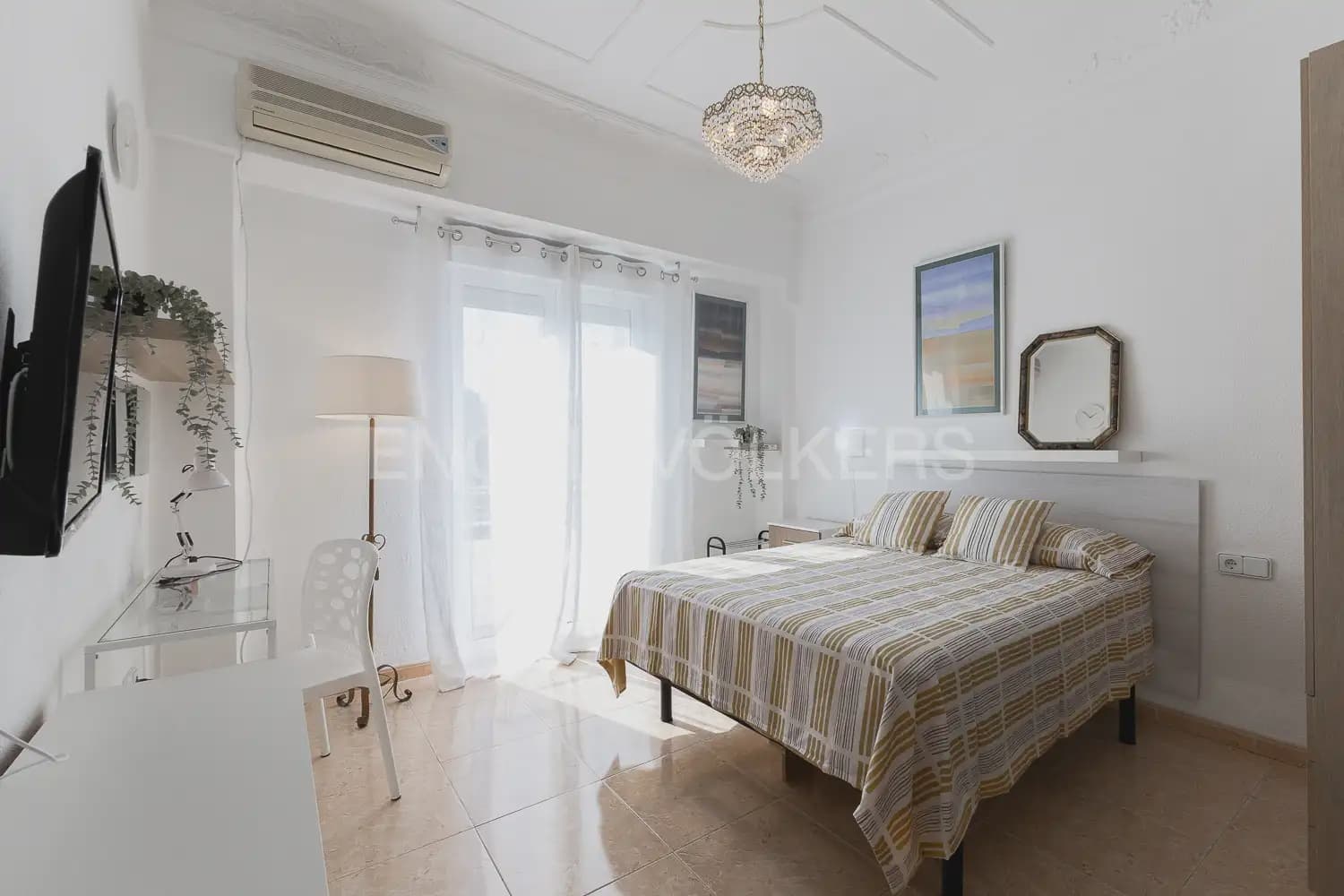 4 sypialnia Mieszkanie do wynajęcia w Miasto Walencja - 2 000 € (Ref: 10016598)