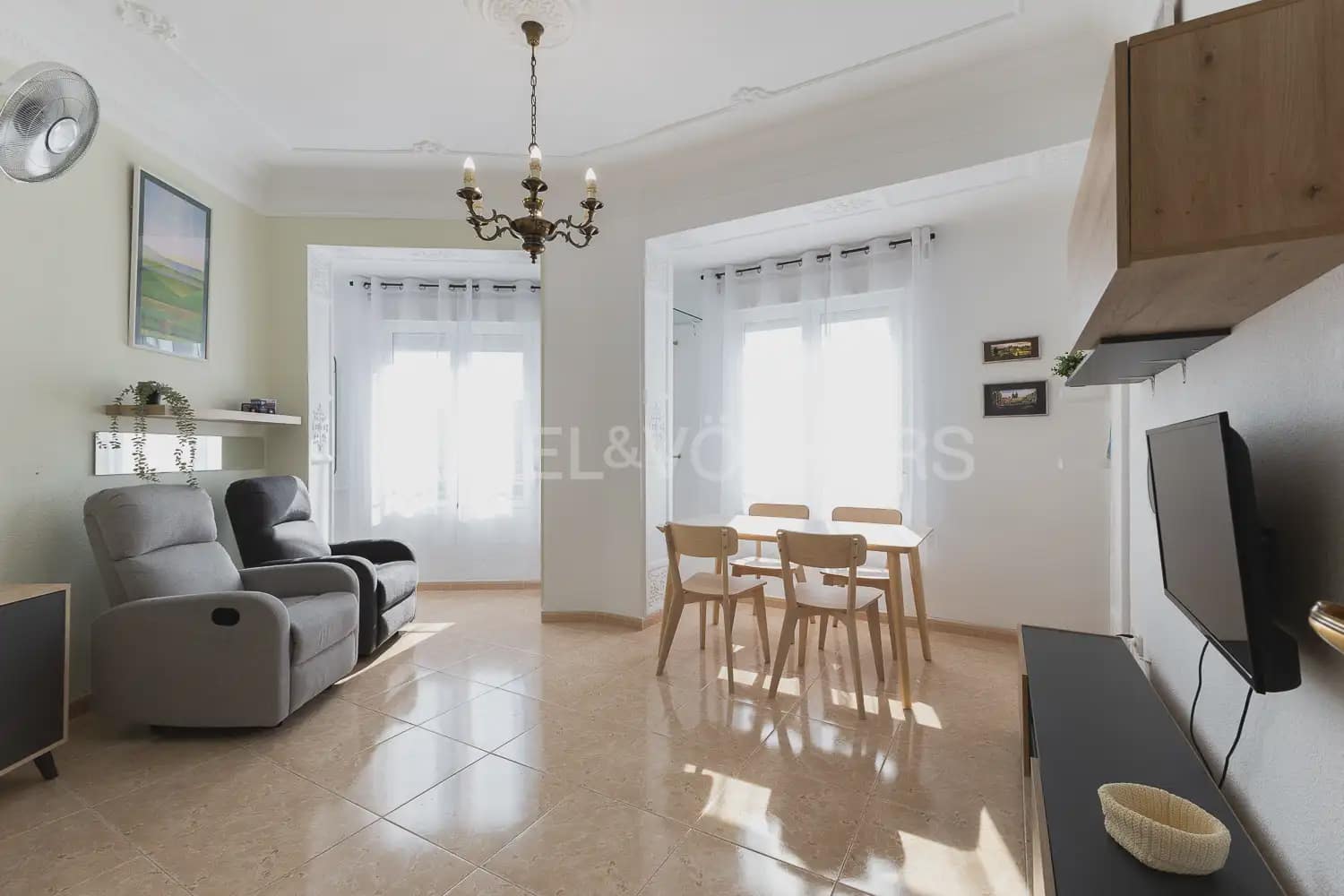 4 sypialnia Mieszkanie do wynajęcia w Miasto Walencja - 2 000 € (Ref: 10016598)