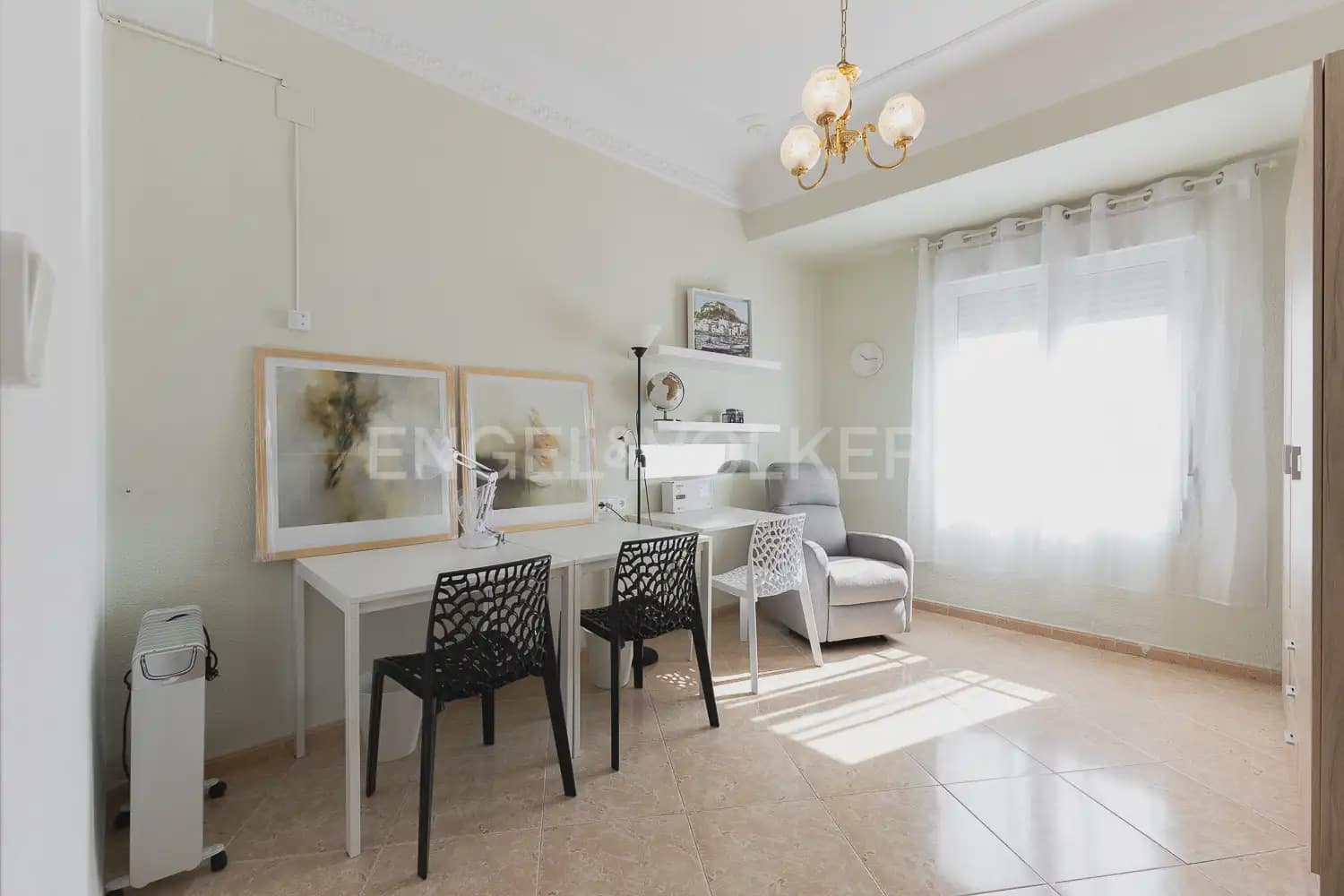 4 sypialnia Mieszkanie do wynajęcia w Miasto Walencja - 2 000 € (Ref: 10016598)
