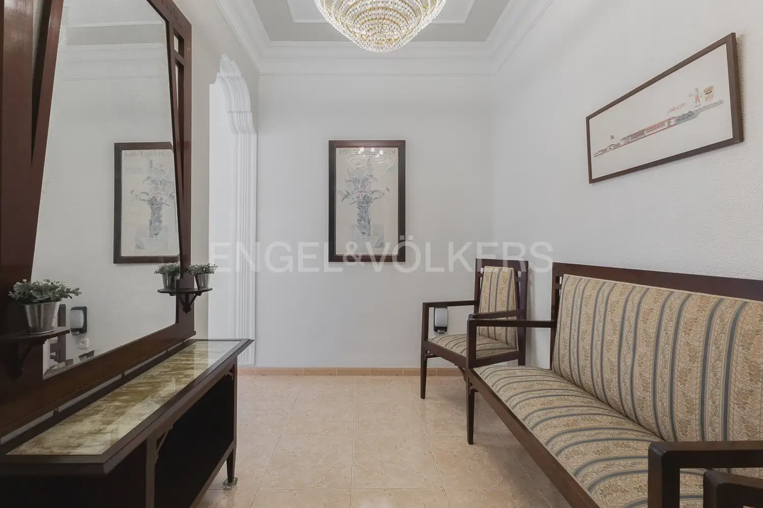 4 sypialnia Mieszkanie do wynajęcia w Miasto Walencja - 2 000 € (Ref: 10016598)