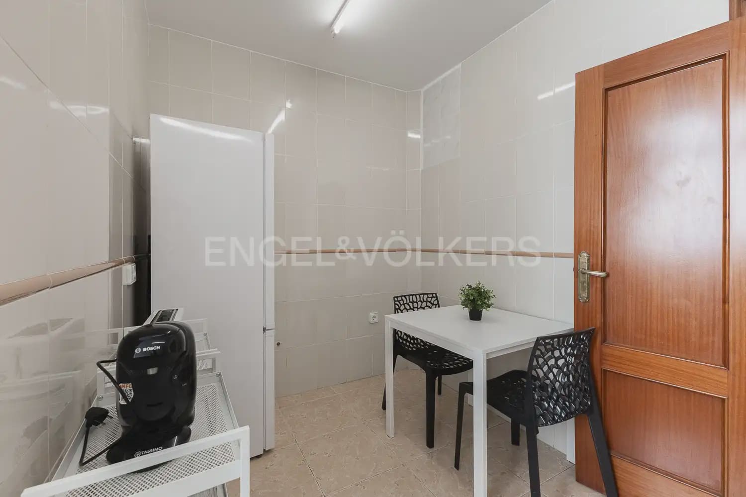 4 sypialnia Mieszkanie do wynajęcia w Miasto Walencja - 2 000 € (Ref: 10016598)