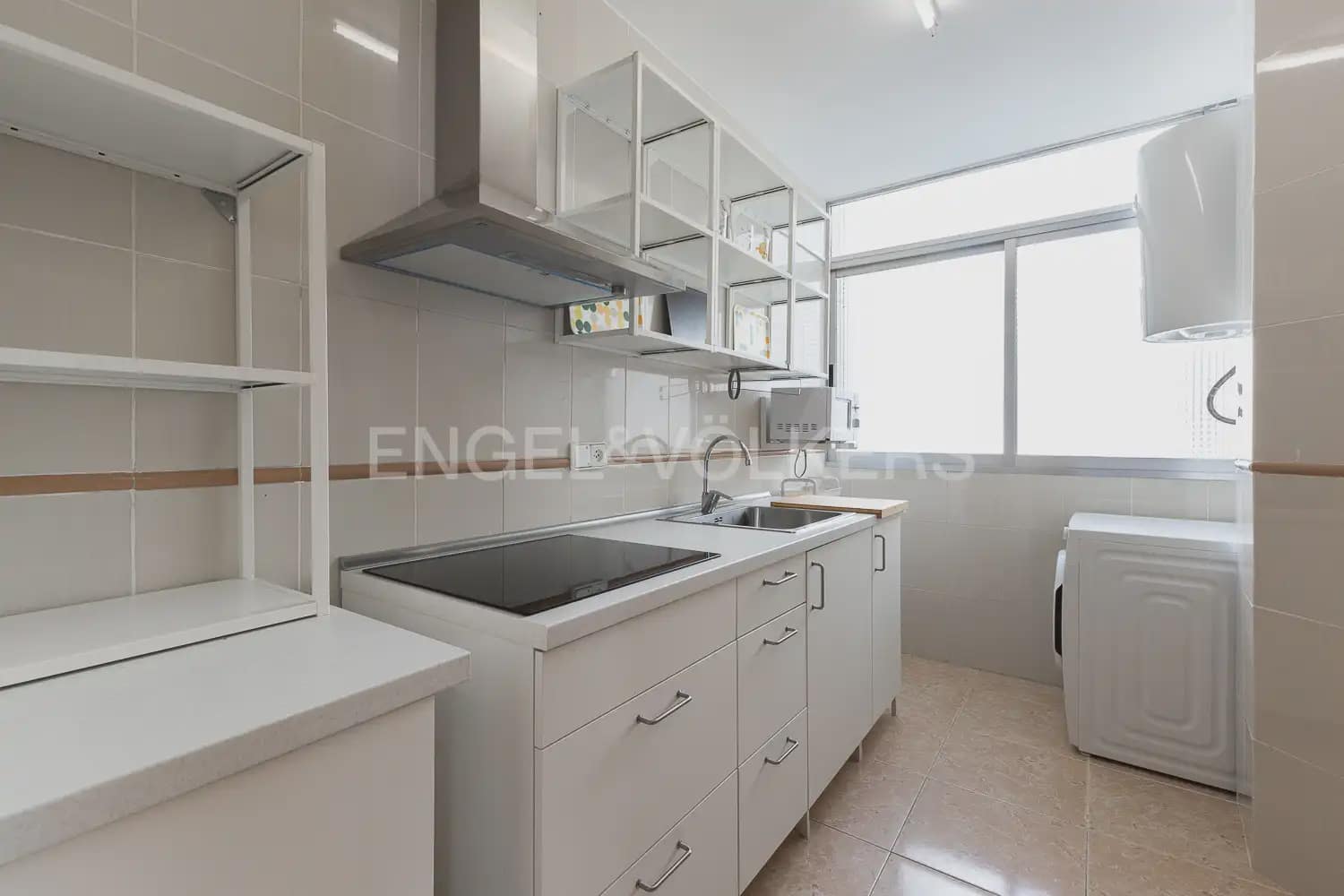 4 sypialnia Mieszkanie do wynajęcia w Miasto Walencja - 2 000 € (Ref: 10016598)