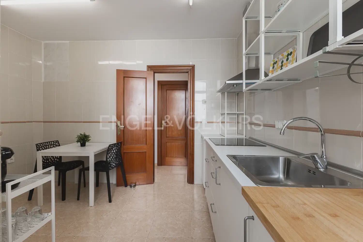 4 sypialnia Mieszkanie do wynajęcia w Miasto Walencja - 2 000 € (Ref: 10016598)