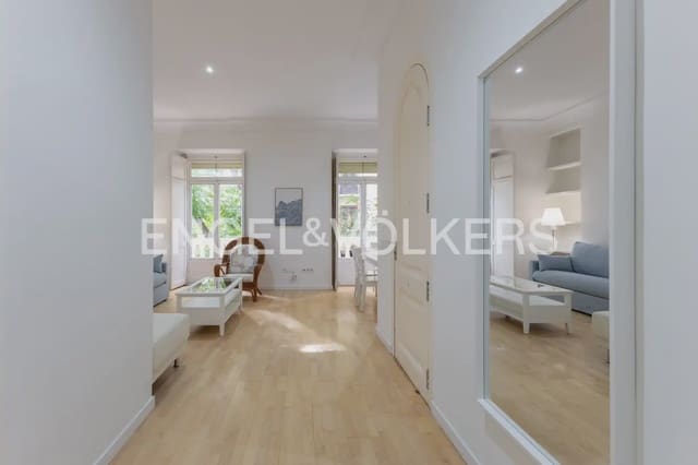 Appartement de 3 chambres à louer à La Gran Via, Valence ville - 2 400 € (Ref: 10016599)