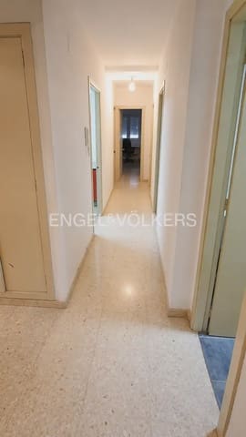 4 bedroom Flat for rent in La Vega Baixa, Valencia city - € 1,700 (Ref: 10016745)