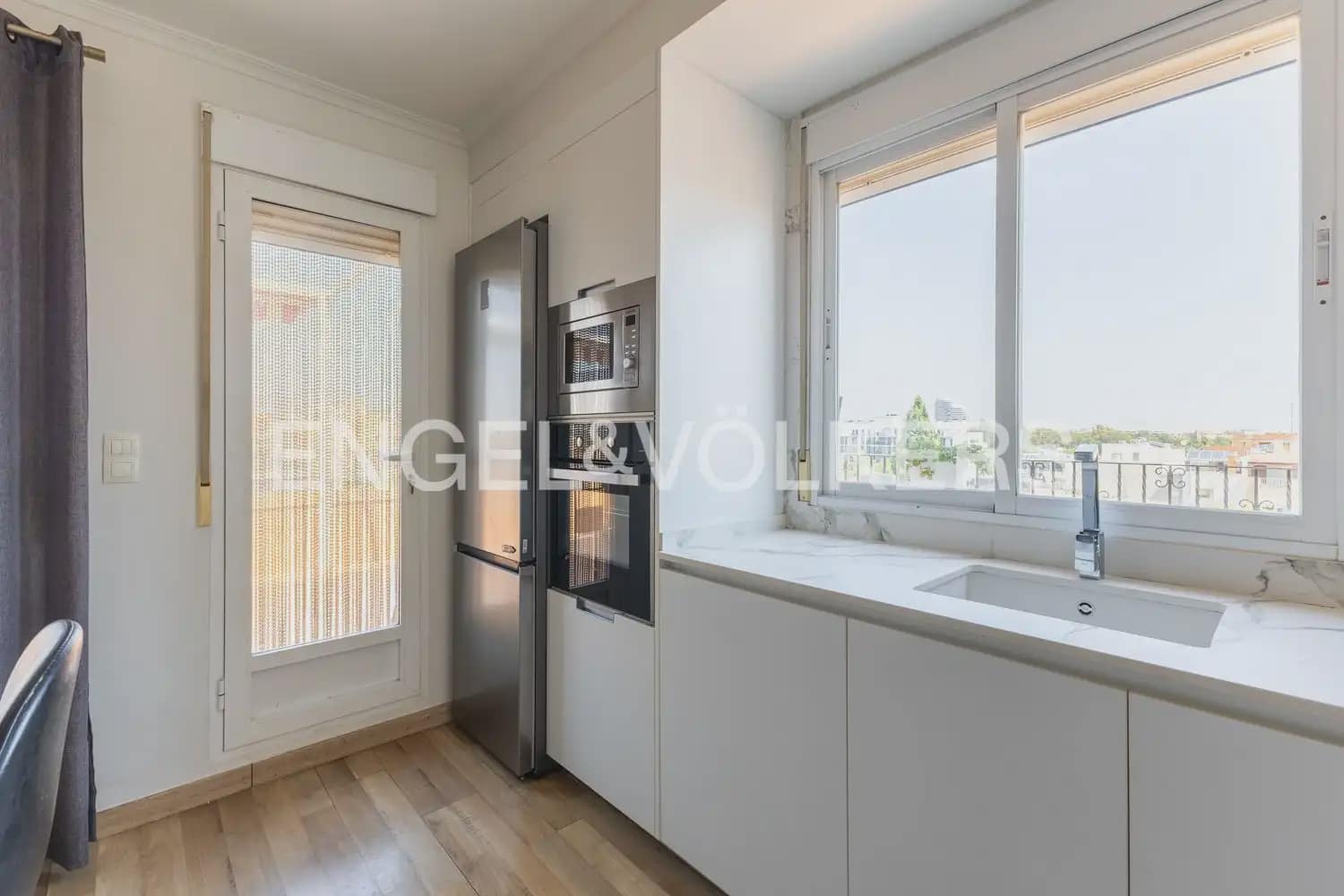 2 soveværelse Penthouse til leje i Sagunto / Sagunt med garage - € 1.650 (Ref: 10016746)