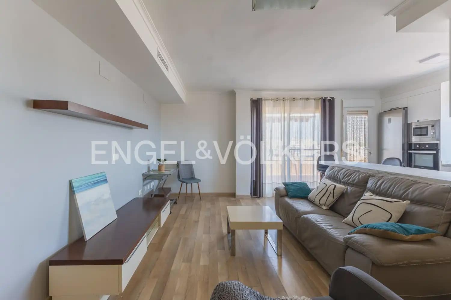 2 soveværelse Penthouse til leje i Sagunto / Sagunt med garage - € 1.650 (Ref: 10016746)