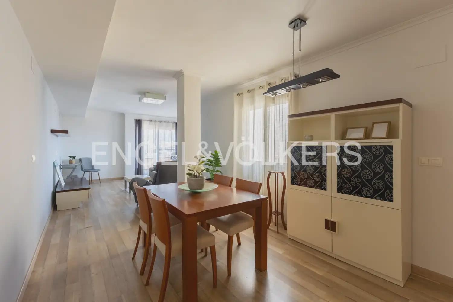 2 soveværelse Penthouse til leje i Sagunto / Sagunt med garage - € 1.650 (Ref: 10016746)