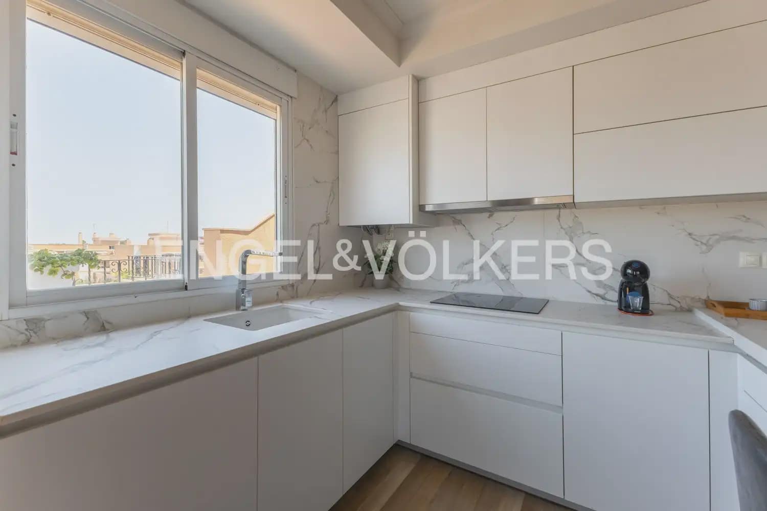 2 soveværelse Penthouse til leje i Sagunto / Sagunt med garage - € 1.650 (Ref: 10016746)