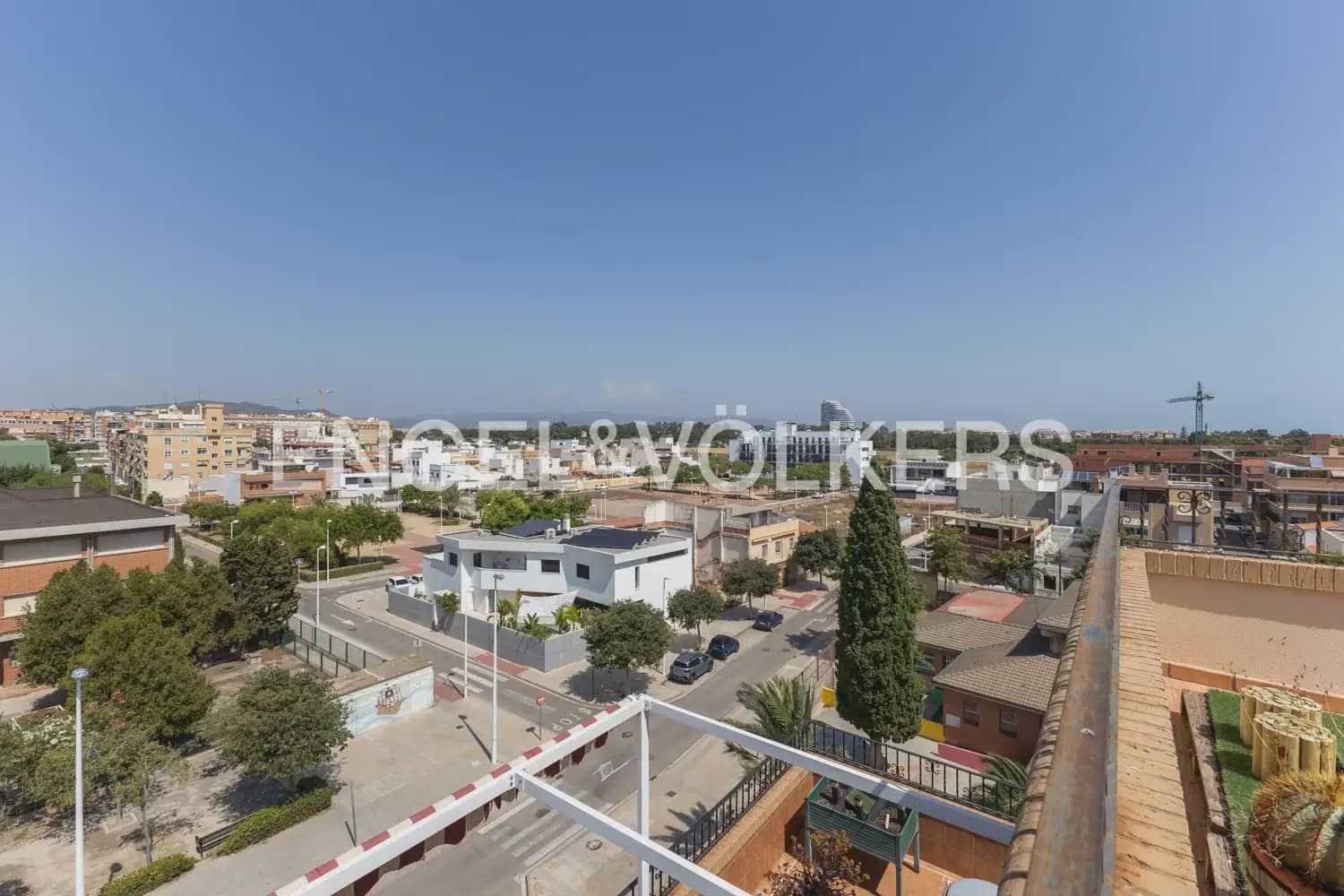 2 soveværelse Penthouse til leje i Sagunto / Sagunt med garage - € 1.650 (Ref: 10016746)