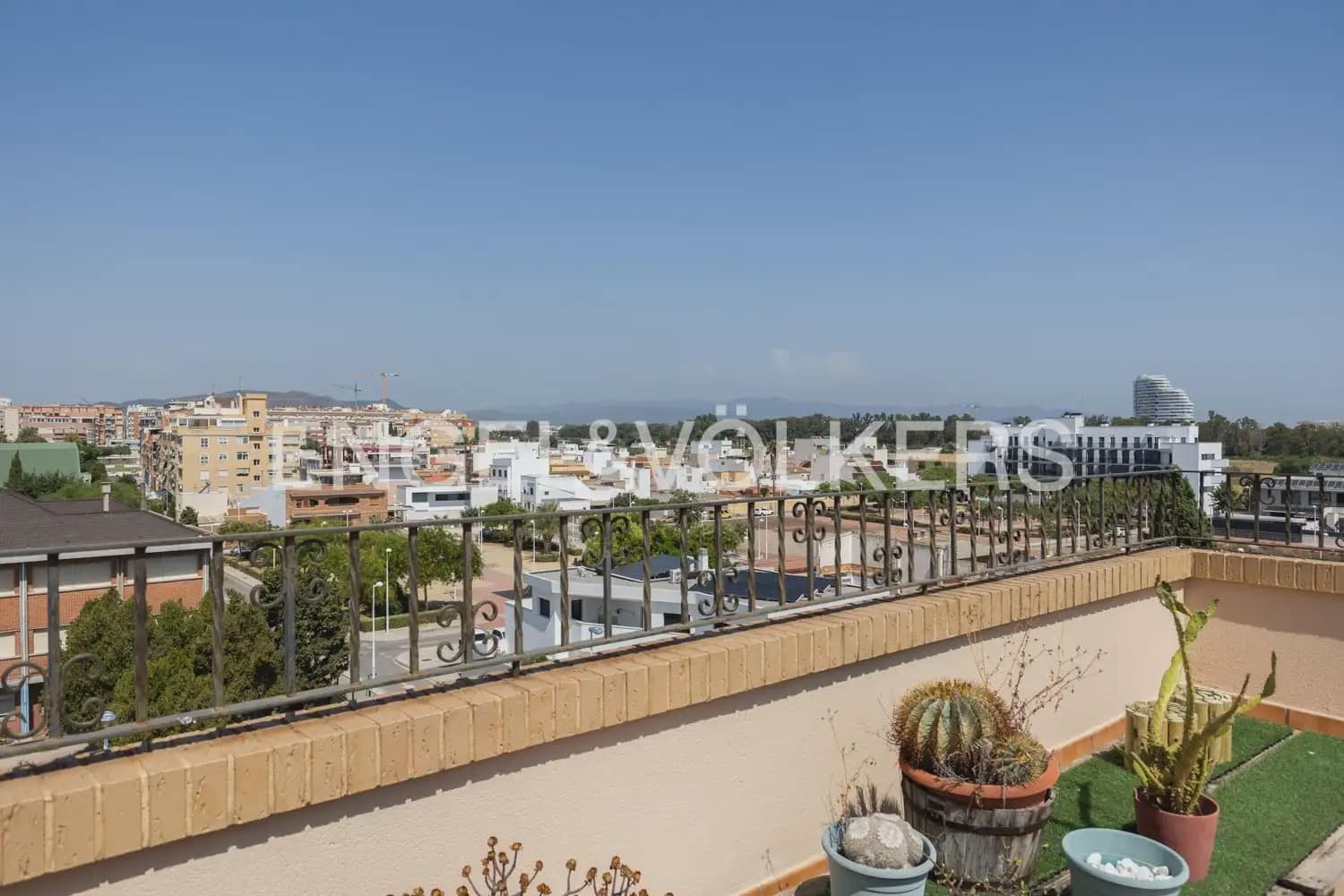 2 soveværelse Penthouse til leje i Sagunto / Sagunt med garage - € 1.650 (Ref: 10016746)