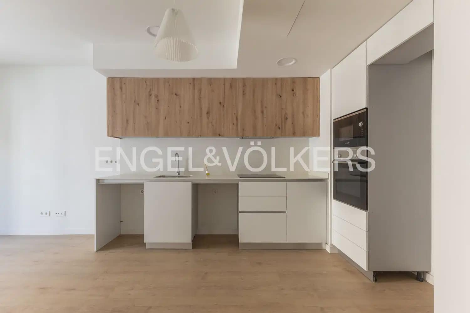 2 Zimmer Wohnung zu vermieten in Valencia Stadt mit Pool Garage - 1.800 € (Ref: 10016807)