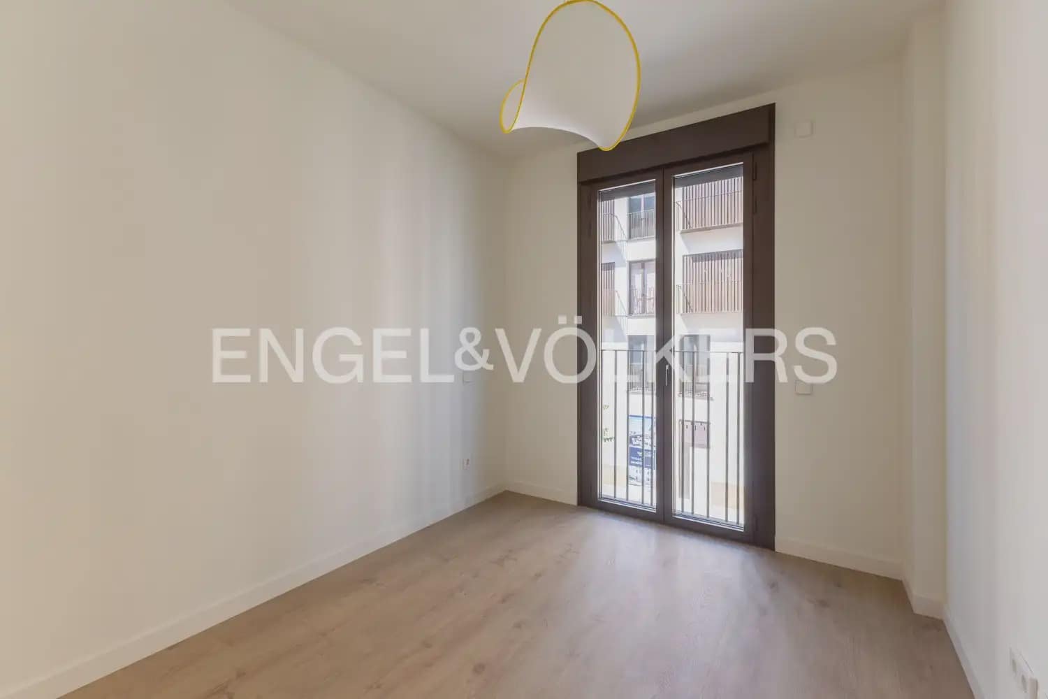 2 Zimmer Wohnung zu vermieten in Valencia Stadt mit Pool Garage - 1.800 € (Ref: 10016807)