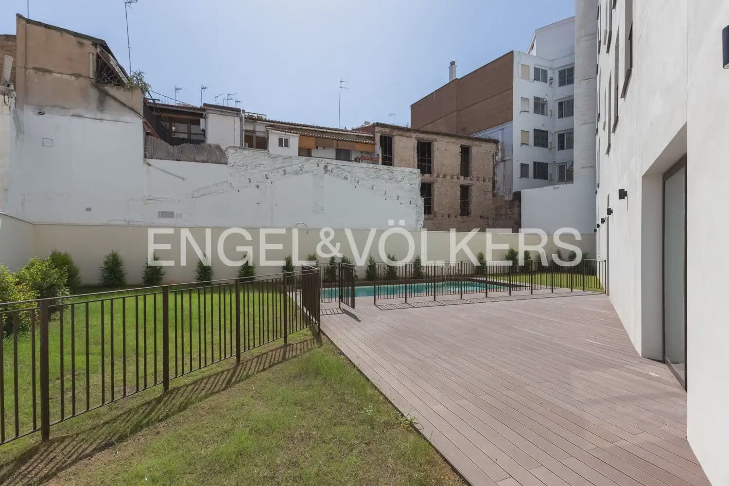 2 Zimmer Wohnung zu vermieten in Valencia Stadt mit Pool Garage - 1.800 € (Ref: 10016807)