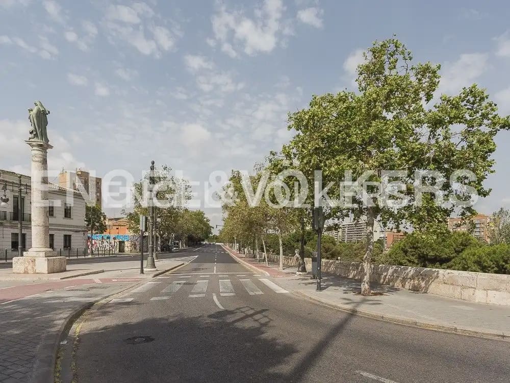 2 Zimmer Wohnung zu vermieten in Valencia Stadt mit Pool Garage - 1.800 € (Ref: 10016807)