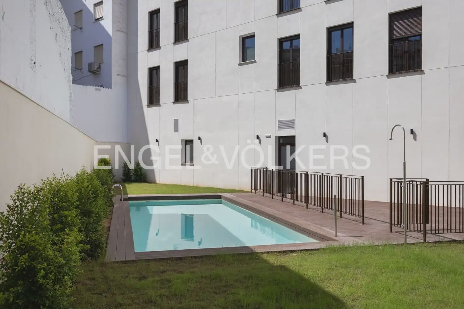 2 Zimmer Wohnung zu vermieten in Valencia Stadt mit Pool Garage - 1.800 € (Ref: 10016807)