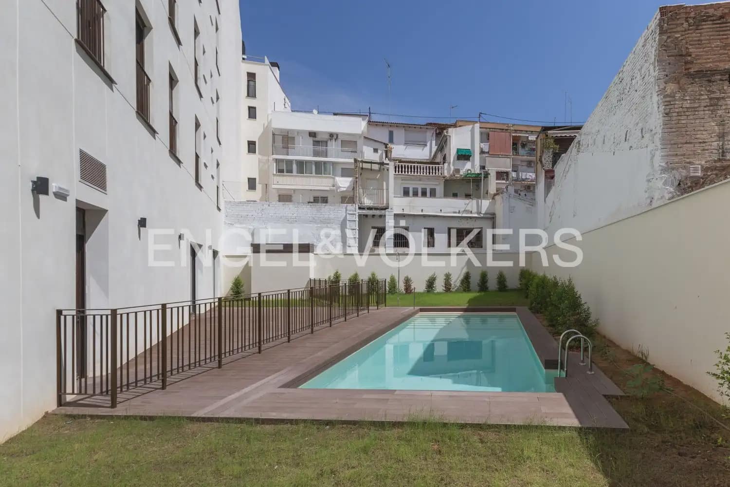 2 Zimmer Wohnung zu vermieten in Valencia Stadt mit Pool Garage - 1.800 € (Ref: 10016807)