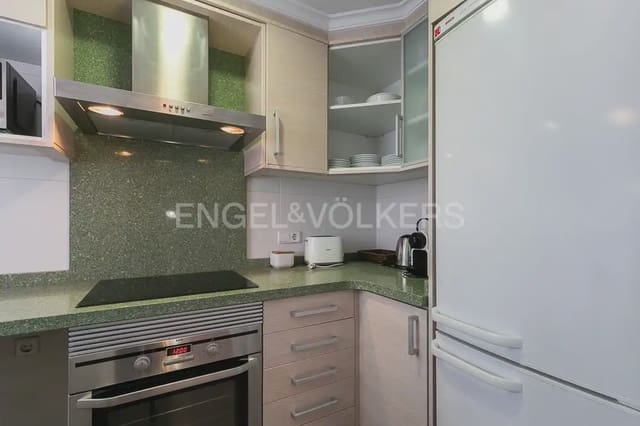 Appartement de 2 chambres à louer à La Gran Via, Valence ville - 1 500 € (Ref: 10016899)