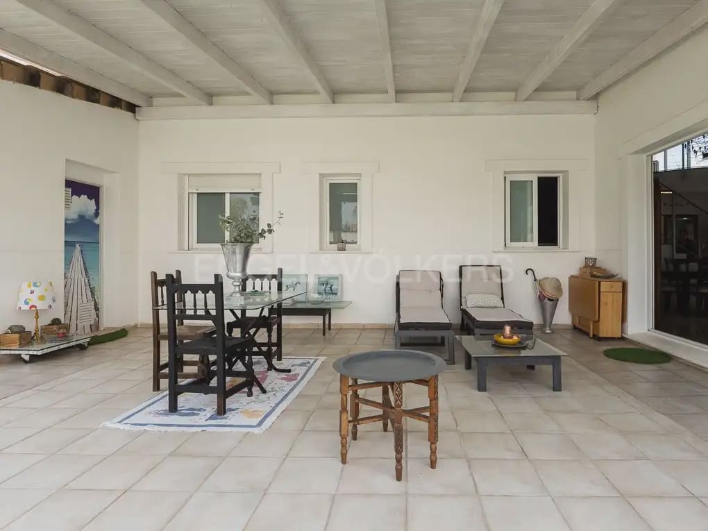 Villa/Maison de 4 chambres à louer à Betera avec piscine garage - 3 990 € (Ref: 10019225)