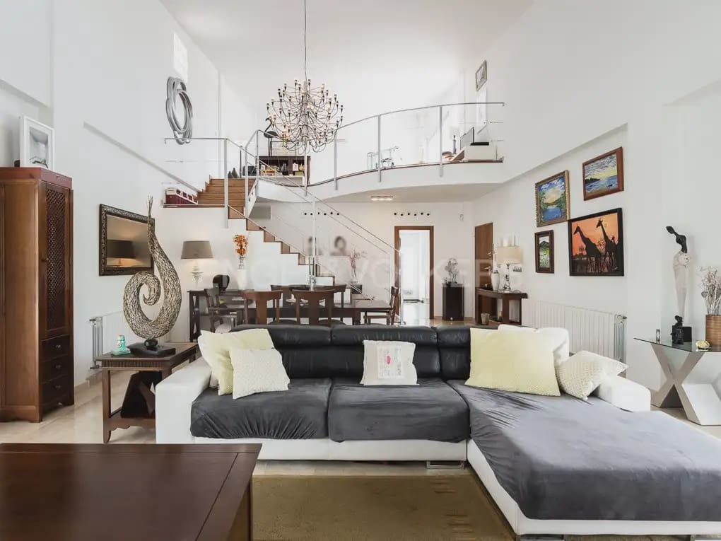 Villa/Maison de 4 chambres à louer à Betera avec piscine garage - 3 990 € (Ref: 10019225)