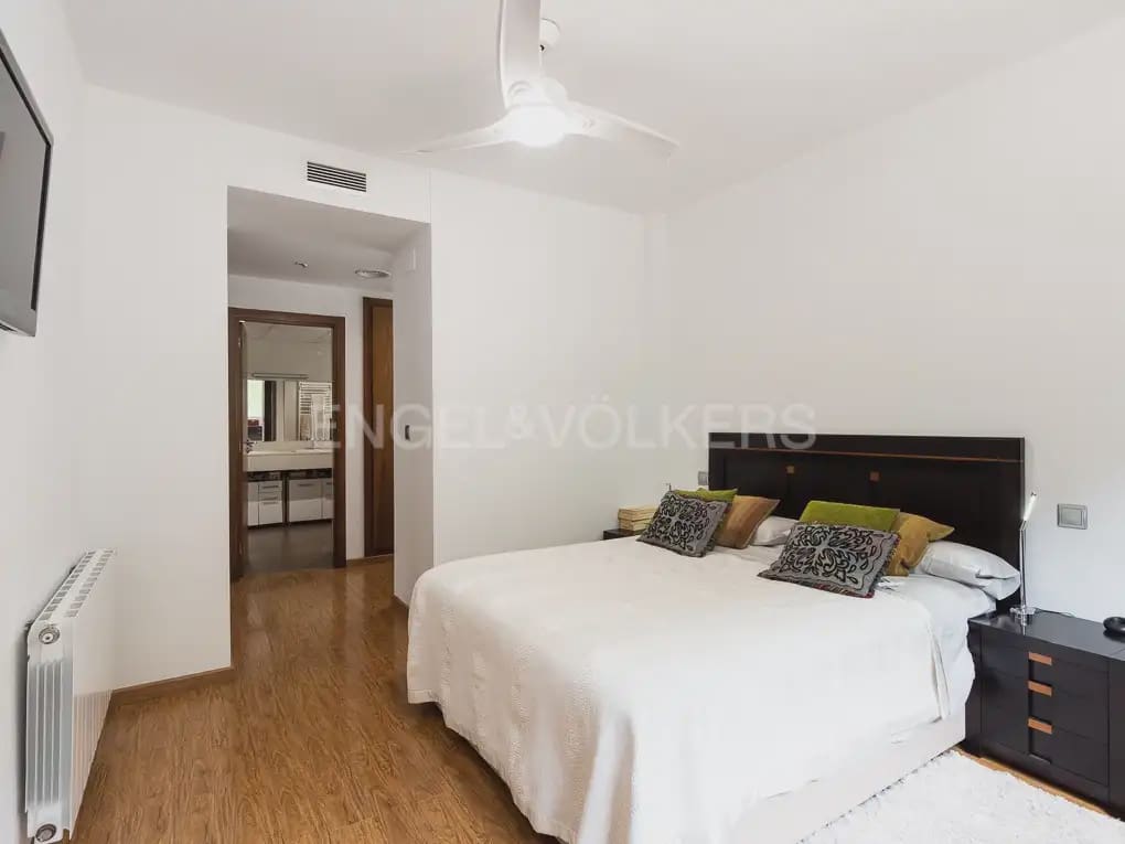 Villa/Maison de 4 chambres à louer à Betera avec piscine garage - 3 990 € (Ref: 10019225)