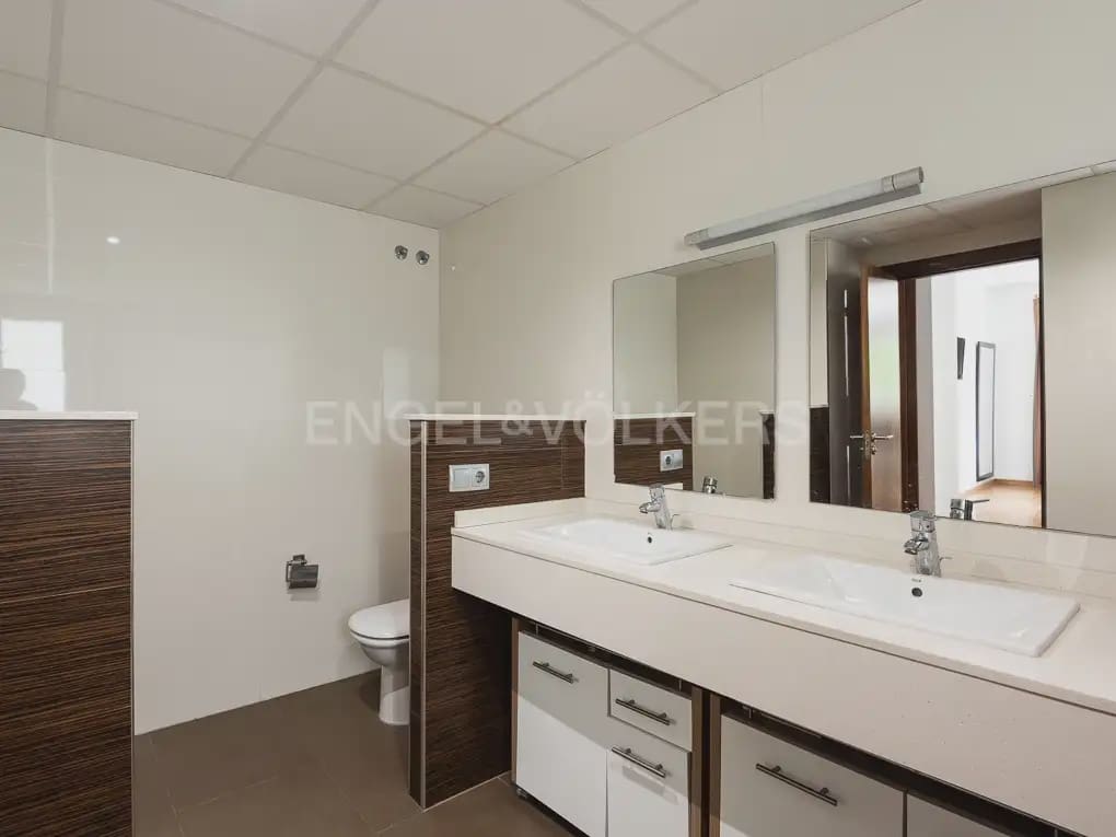 Villa/Maison de 4 chambres à louer à Betera avec piscine garage - 3 990 € (Ref: 10019225)