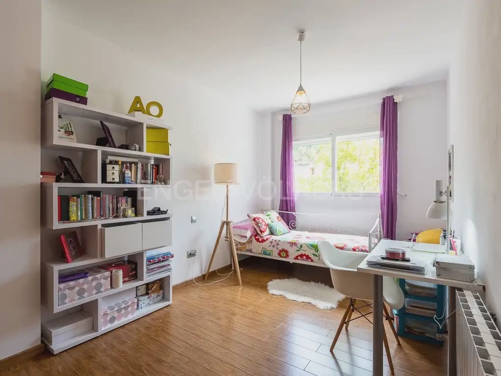 Villa/Maison de 4 chambres à louer à Betera avec piscine garage - 3 990 € (Ref: 10019225)