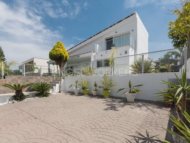 Villa/Maison de 4 chambres à louer à Bétera avec piscine garage - 3 990 € (Ref: 10019225)