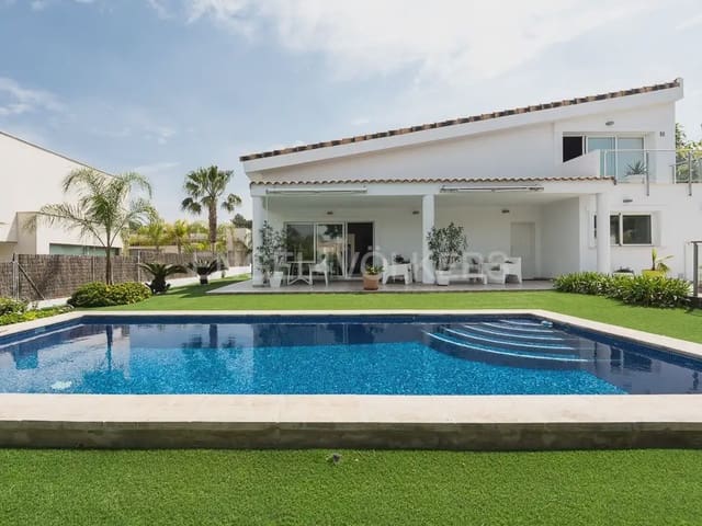 Villa/Maison de 4 chambres à louer à Bétera avec piscine garage - 3 990 € (Ref: 10019225)