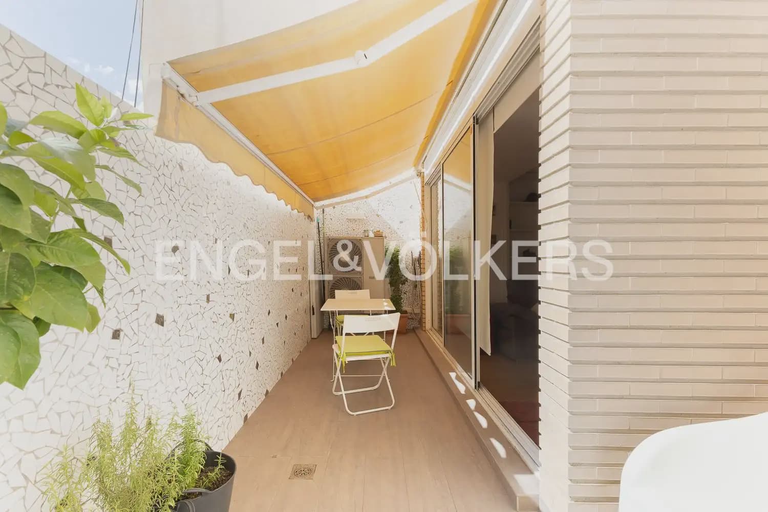 Appartement de 3 chambres à louer à Valence ville - 3 000 € (Ref: 10019661)